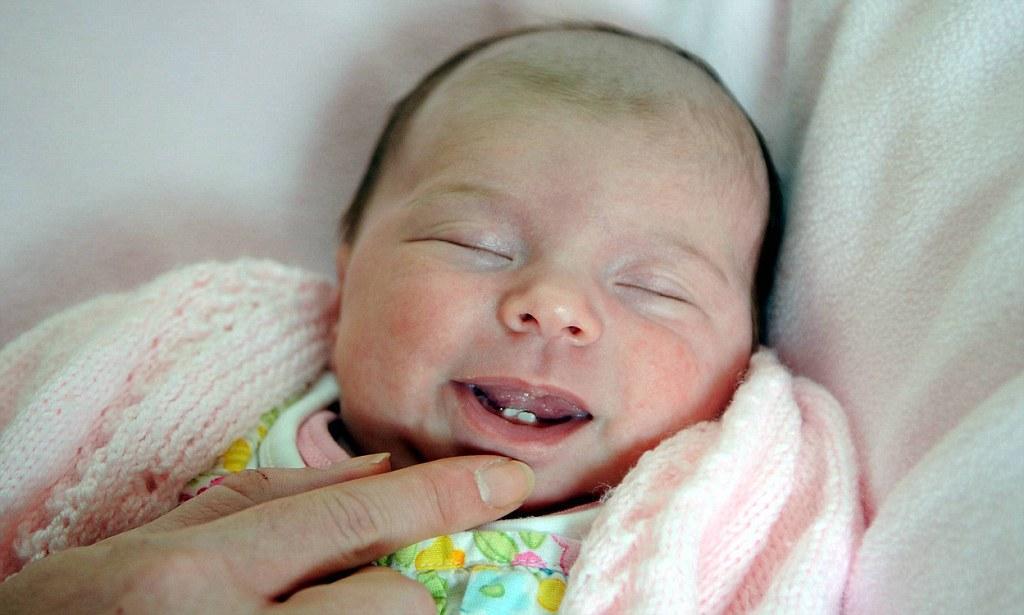 Новорожденный с зубами