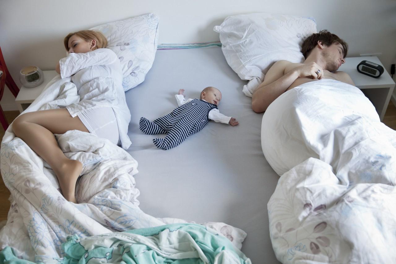 Ребенок в родительской кровати может навредить отношениям взрослых
