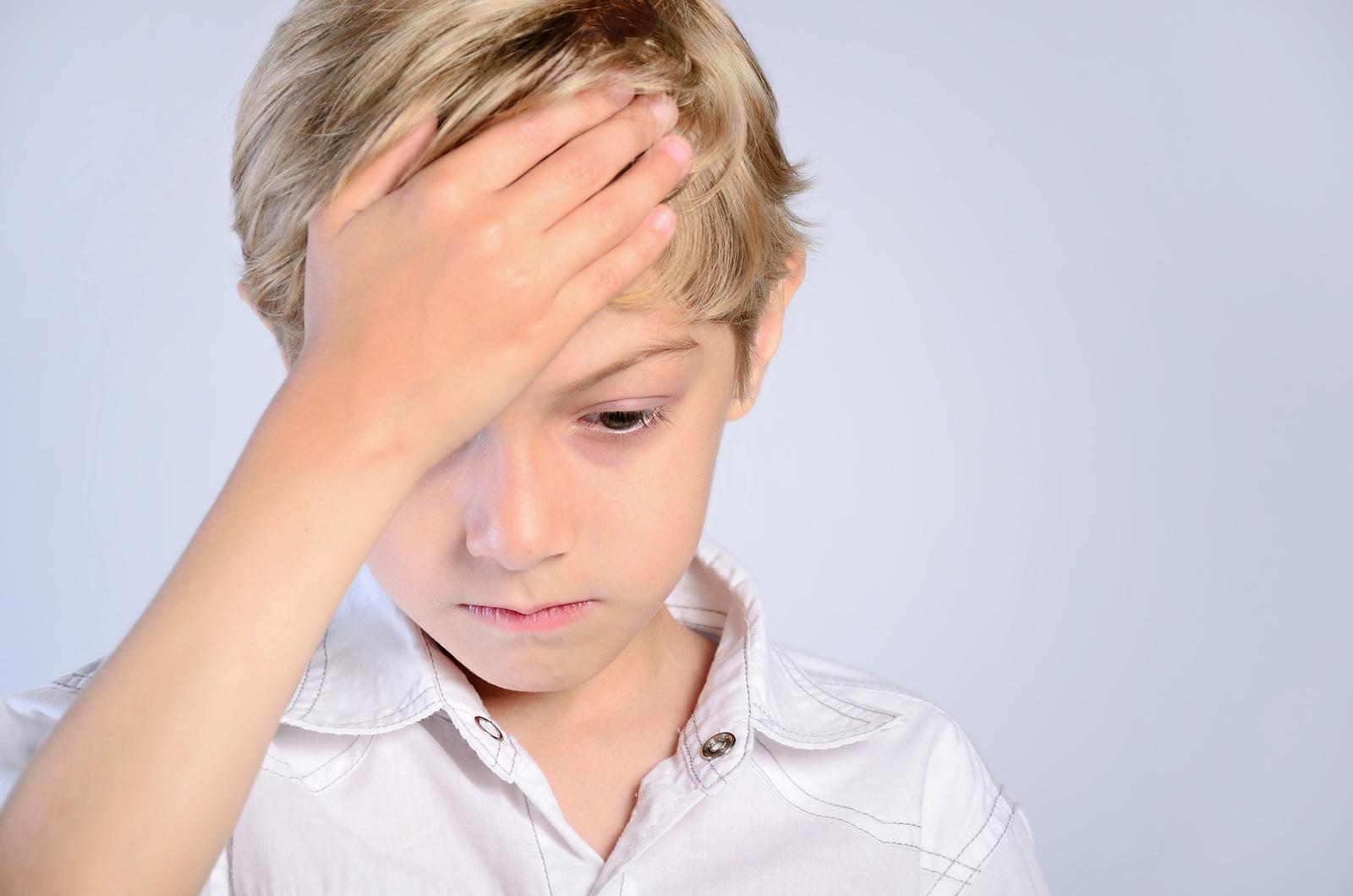 Многие детки переносят головную боль хуже, чем их родители