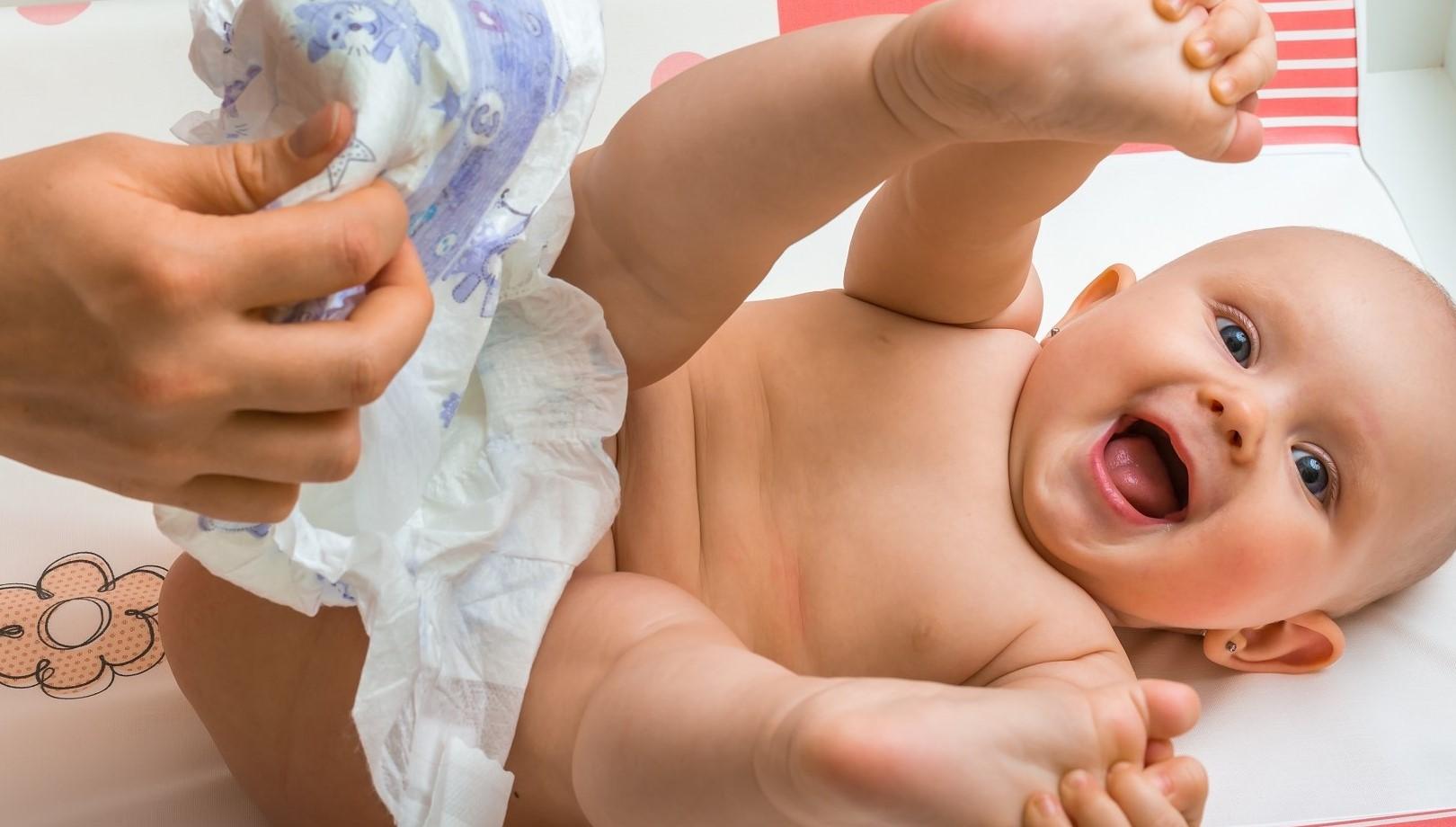 Для устранения дискомфорта важно правильно подобрать подгузник младенцу