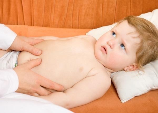 Боли в животе у ребенка могут сигнализировать о скрытом заболевании